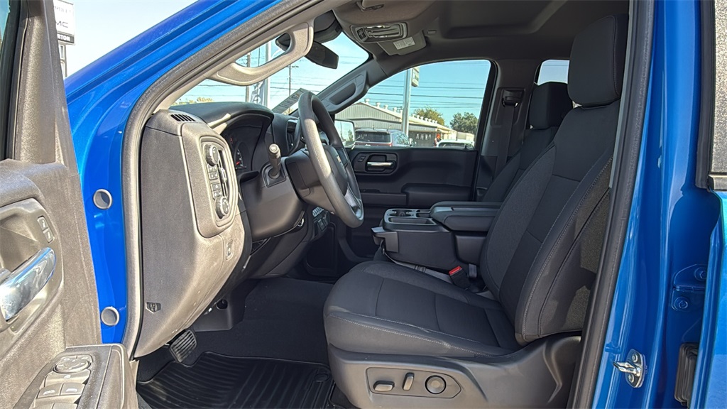 2025 Chevrolet Silverado 1500 Custom - 5