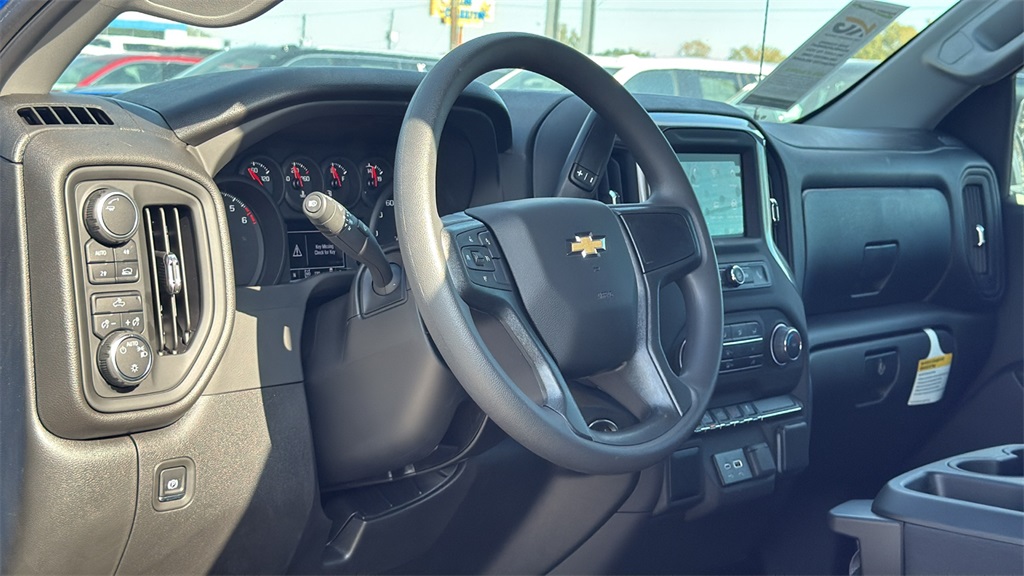 2025 Chevrolet Silverado 1500 Custom - 6