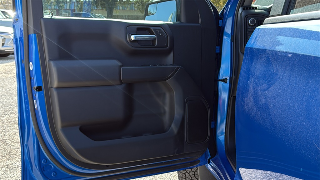 2025 Chevrolet Silverado 1500 Custom - 7