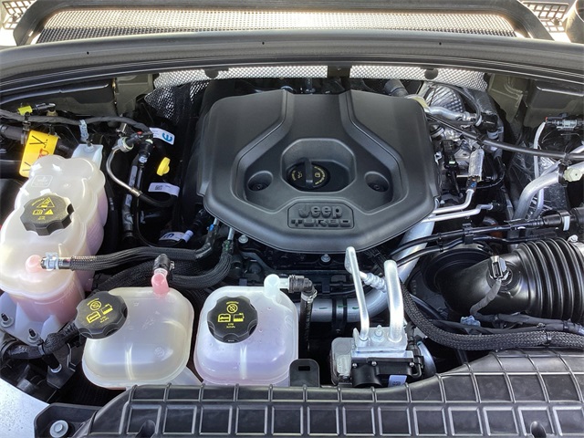 Used Car 2023 Jeep Grand Cherokee  Overland 4xe For Sale Under $30,000 In San Antonio, Texas