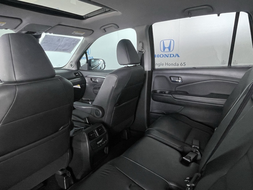Thumbnail: 2022 Honda Pilot - 17