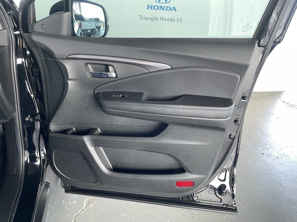 Thumbnail: 2022 Honda Pilot - 30