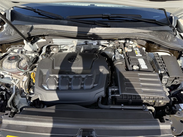 2023 Volkswagen Tiguan 2.0T SE White at Autostrade