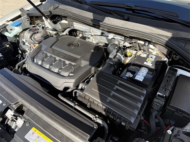 2023 Volkswagen Tiguan 2.0T SE White at Autostrade