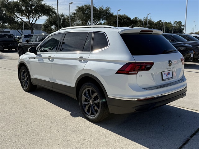 2023 Volkswagen Tiguan 2.0T SE White at Autostrade