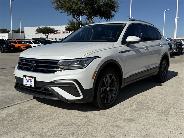 2023 Volkswagen Tiguan 2.0T SE White at Autostrade