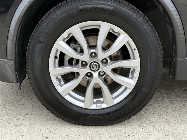 2018 Nissan Rogue SV Black at Autostrade