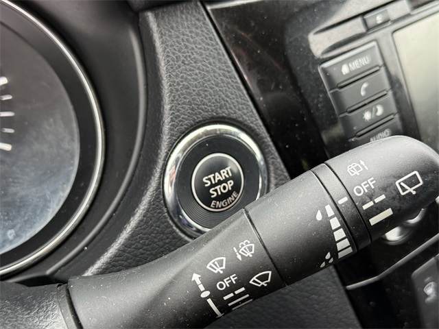 2018 Nissan Rogue SV Black at Autostrade