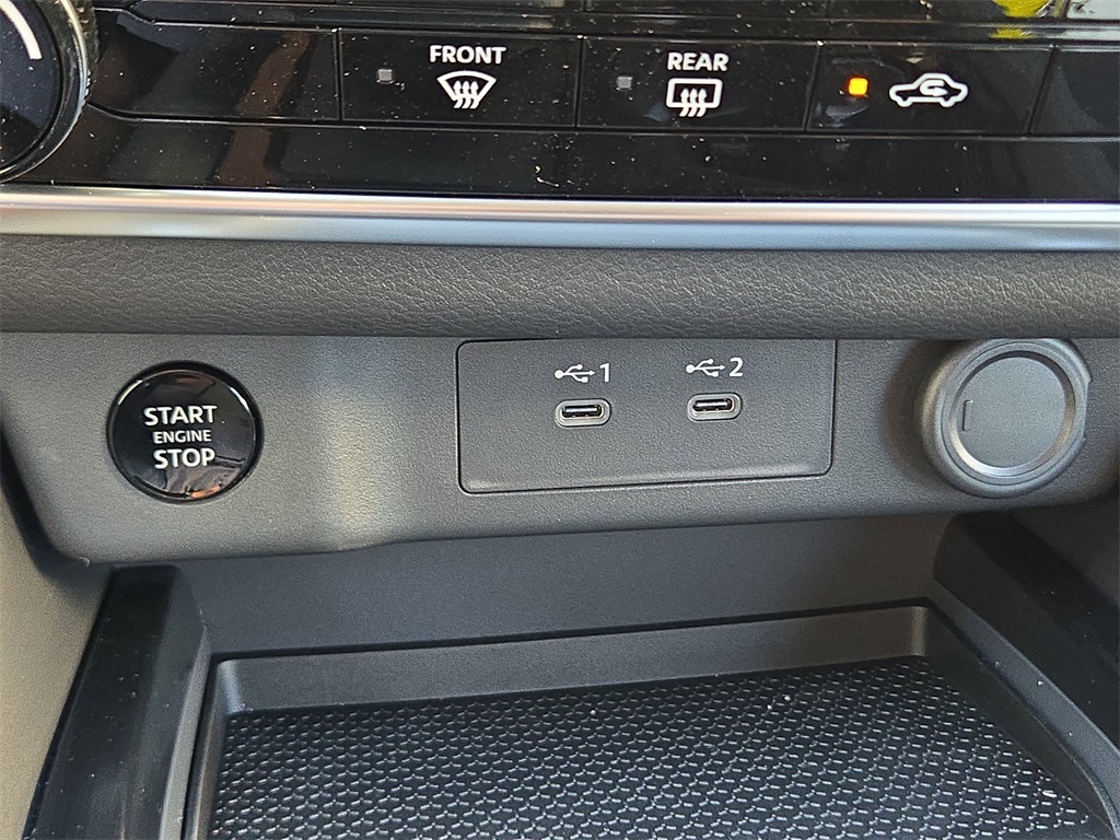 2026 Nissan Rogue S photo 13