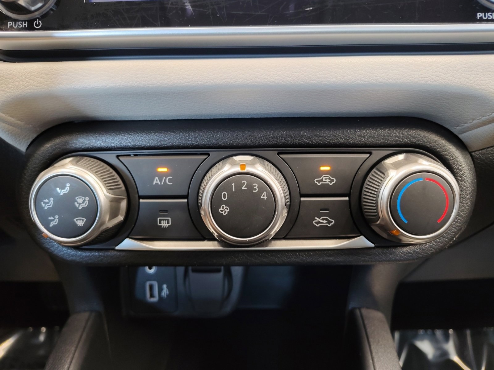 Used Car 2022 Nissan Versa  1.6 Sv For Sale Under $20,000 In San Antonio, Texas