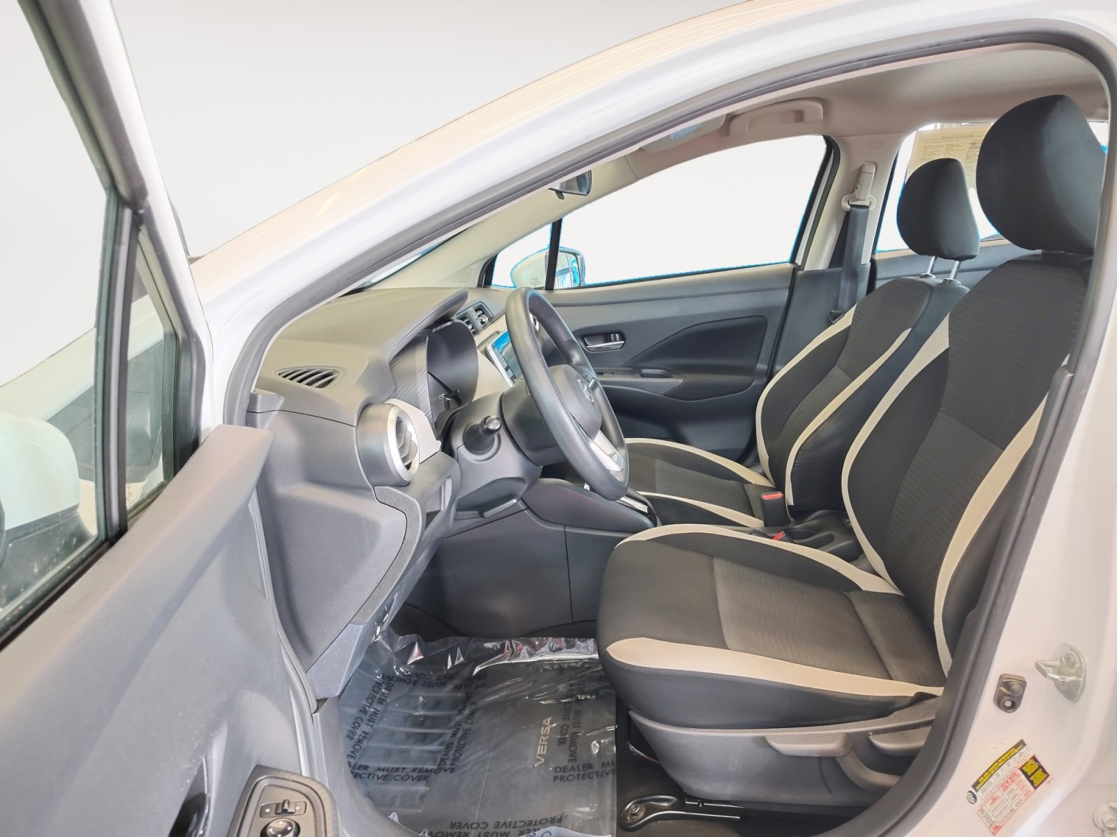 Used Car 2022 Nissan Versa  1.6 Sv For Sale Under $20,000 In San Antonio, Texas