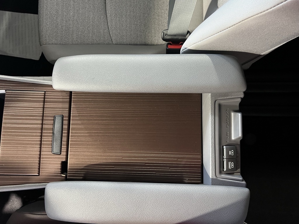 New Car 2025 Toyota Sienna  Le For Sale Under $60,000 In San Juan, Puerto Rico