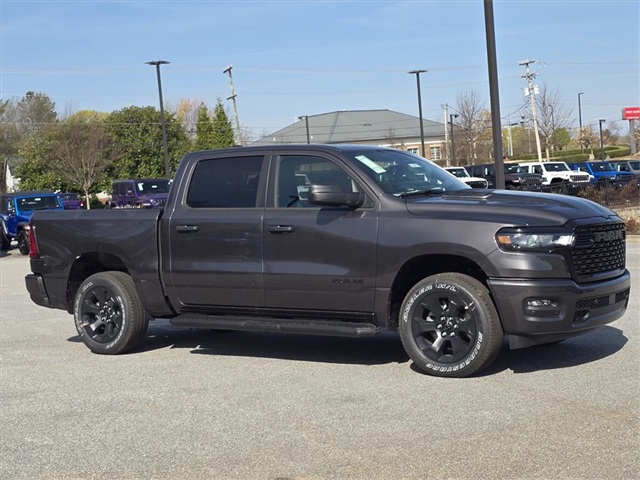 2026 RAM 1500 Express Crew Cab 4WD
