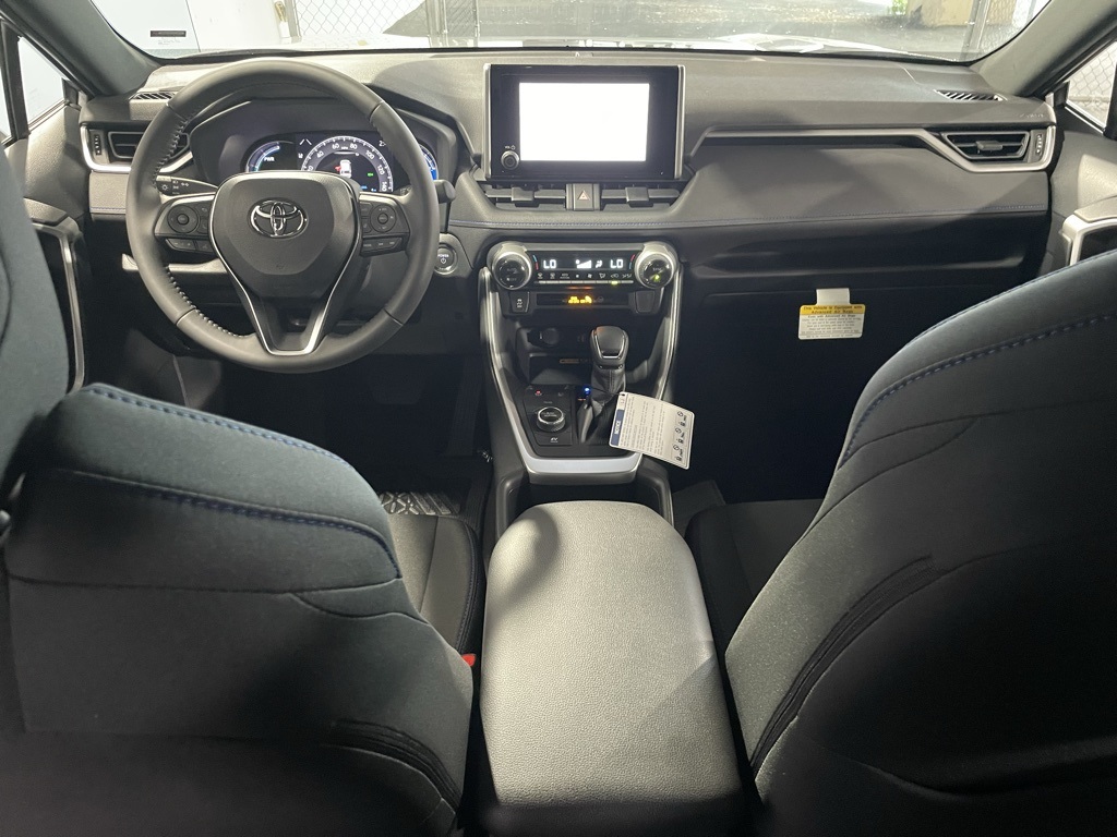 Thumbnail: 2025 Toyota RAV4 - 29