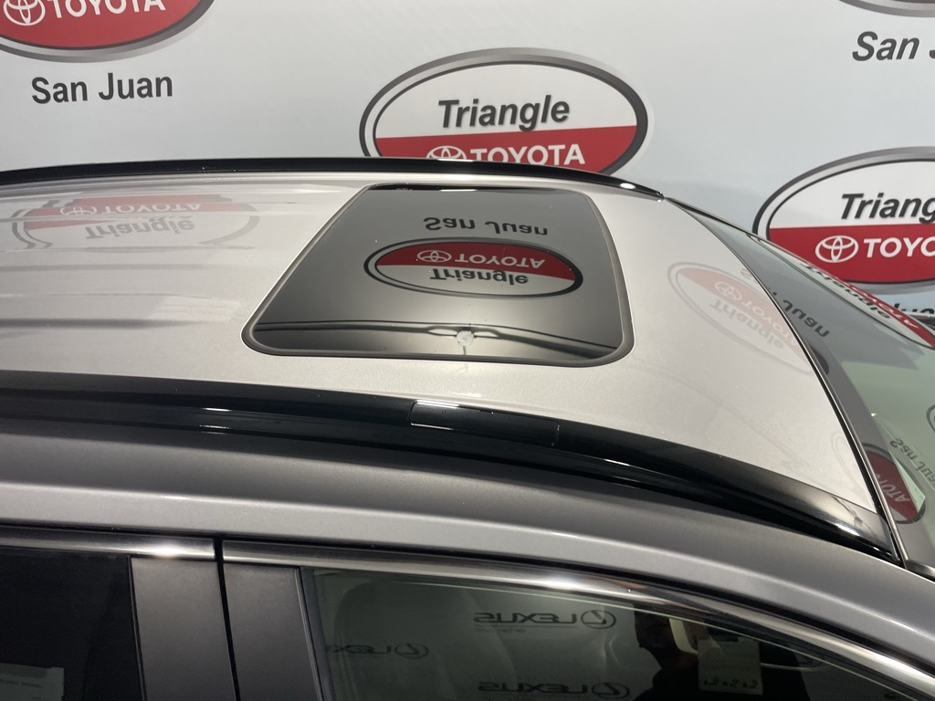 Thumbnail: 2025 Toyota RAV4 - 9