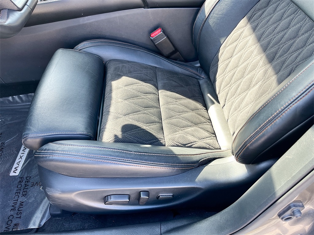 2023 Nissan Maxima SR Gray at Mac Haik CDJR North Houston