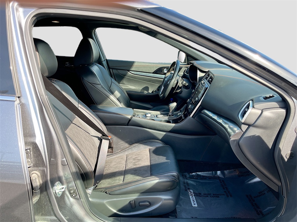 2023 Nissan Maxima SR Gray at Mac Haik CDJR North Houston