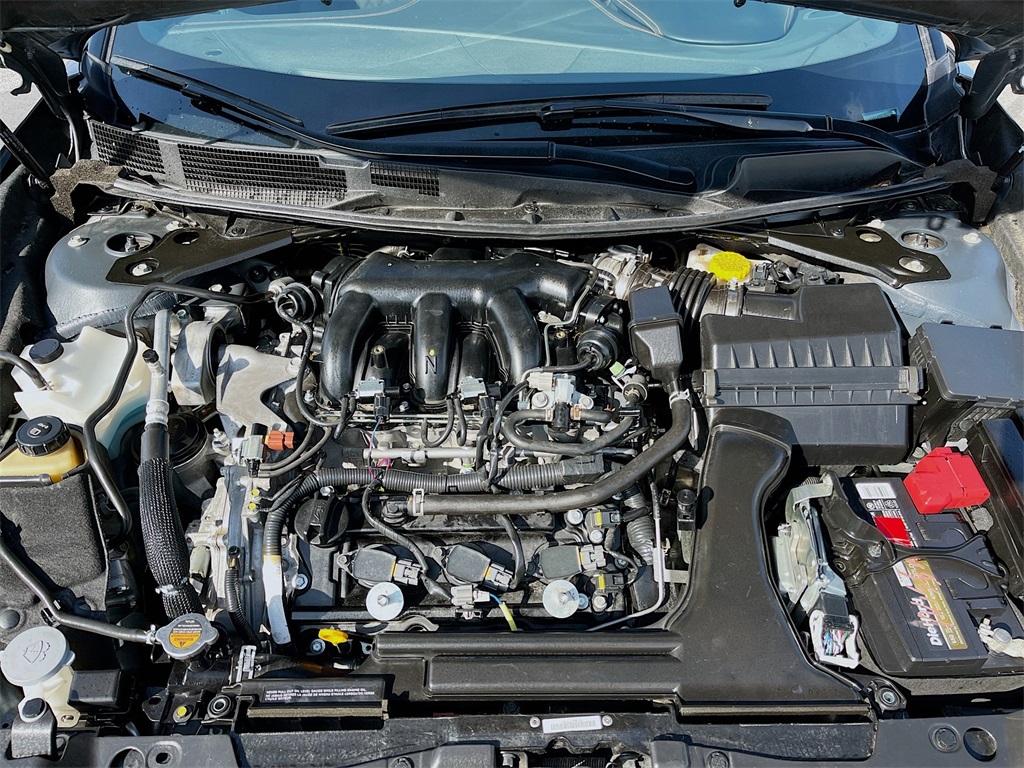 2023 Nissan Maxima SR Gray at Mac Haik CDJR North Houston