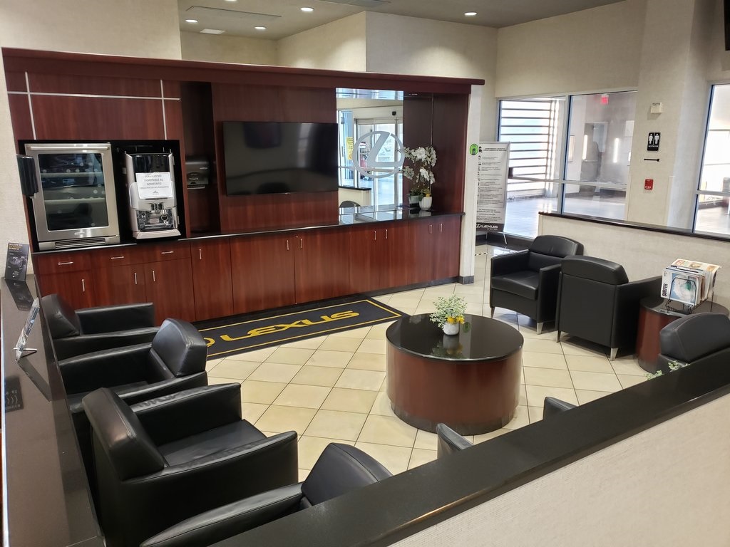 Thumbnail: 2025 Lexus UX - 32