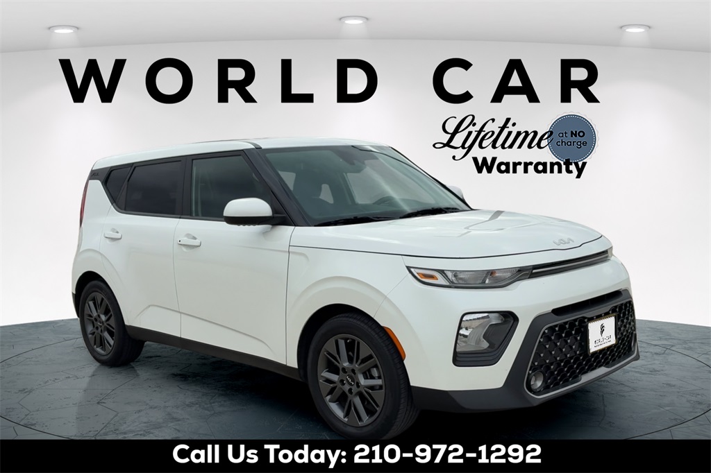 2022 Kia Soul EX FWD