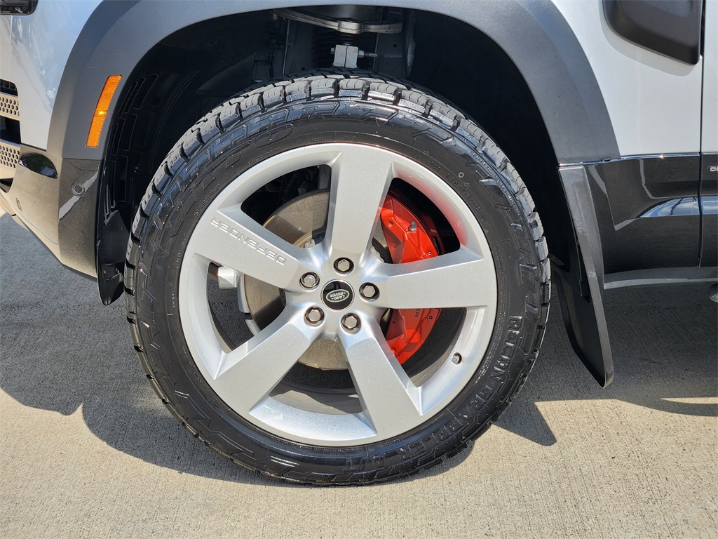 2023 Land Rover Defender 130 X - 9