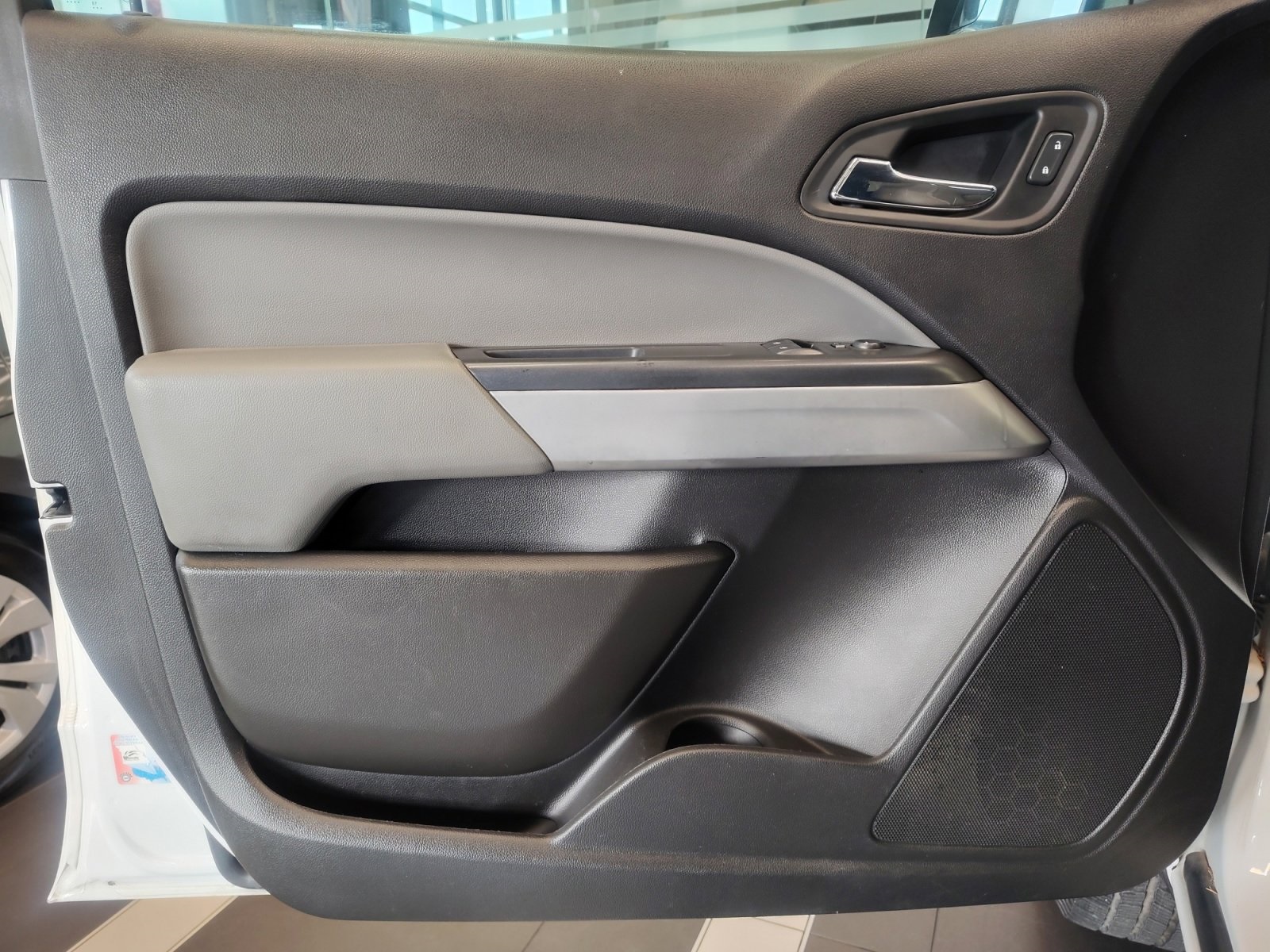 Used Car 2020 Chevrolet Colorado  Lt For Sale Under $15,000 In San Antonio, Texas