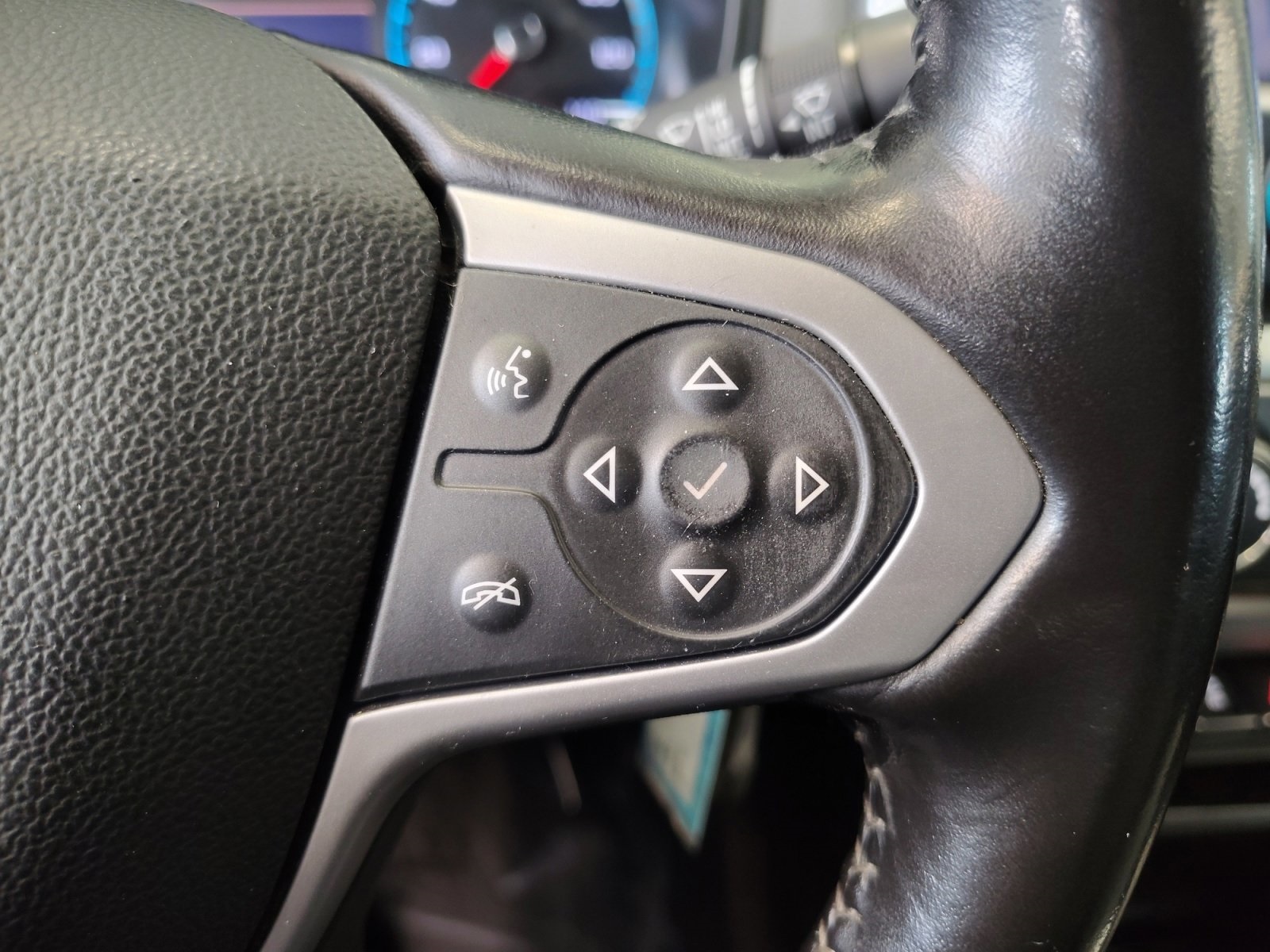 Used Car 2020 Chevrolet Colorado  Lt For Sale Under $15,000 In San Antonio, Texas