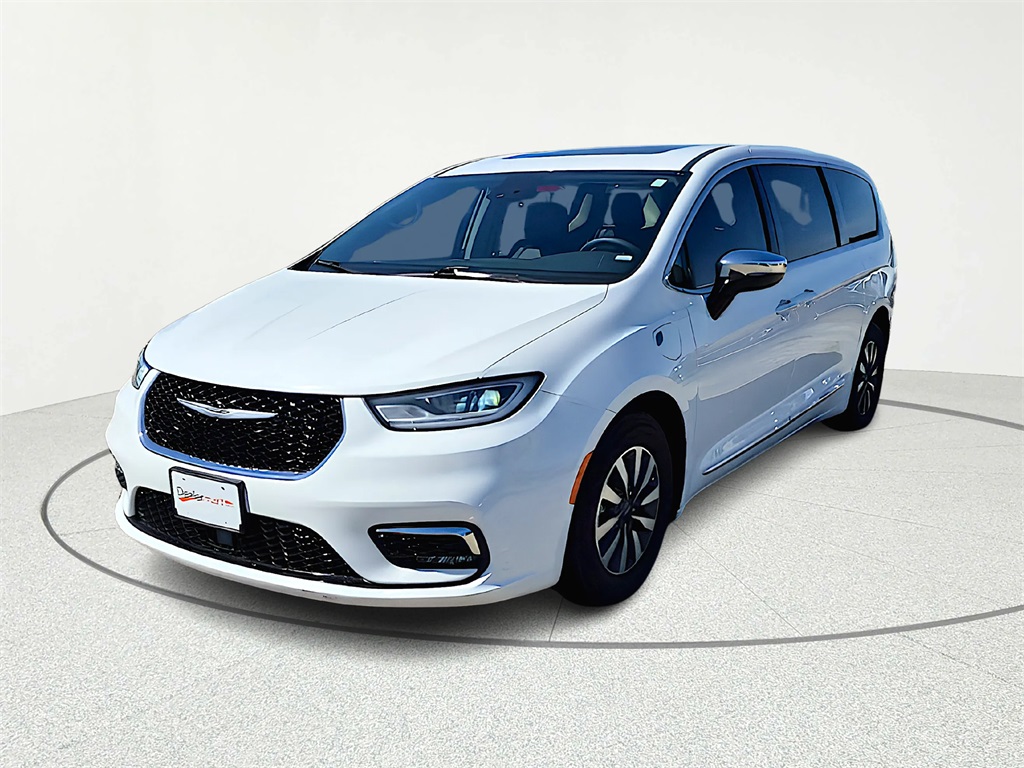 2023 Chrysler Pacifica Hybrid Limited FWD