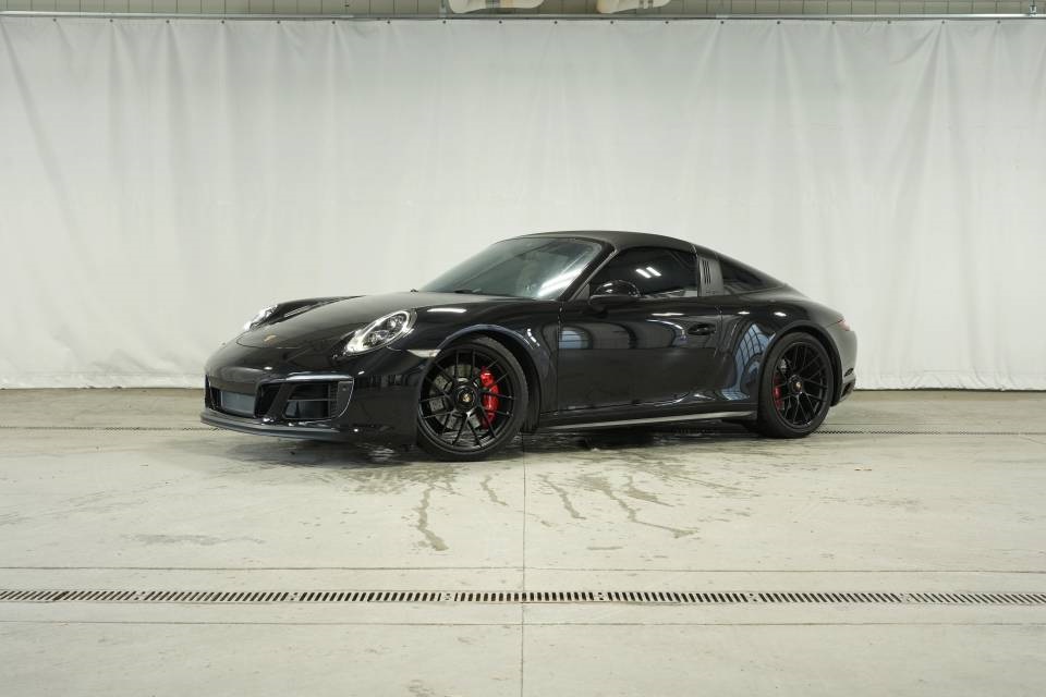 2018 Porsche 911 Targa 4 GTS Cabriolet AWD
