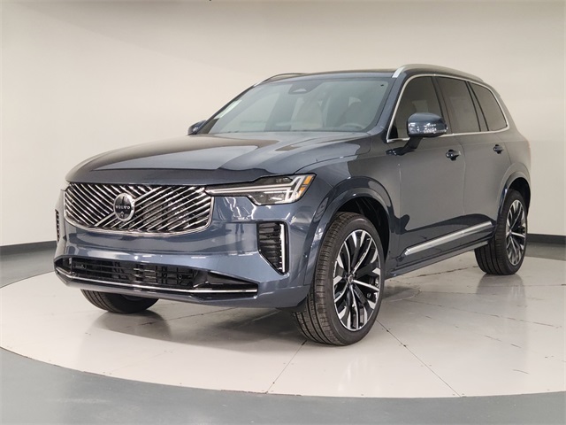 2026 Volvo XC90 Plus's photo