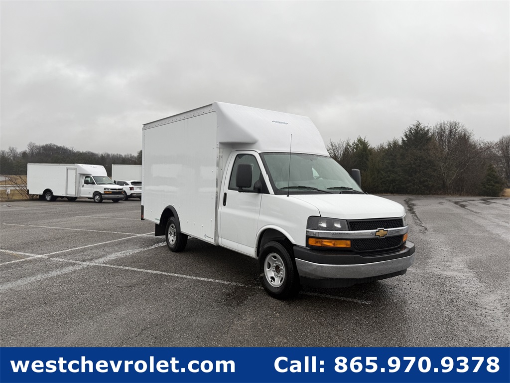 2025 Chevrolet Express Chassis 3500 Cutaway 139
