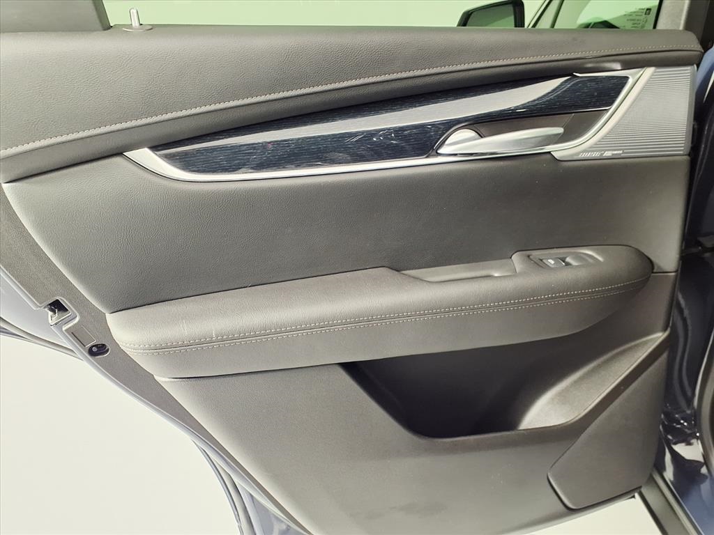 2025 Cadillac XT5 Premium Luxury - 4