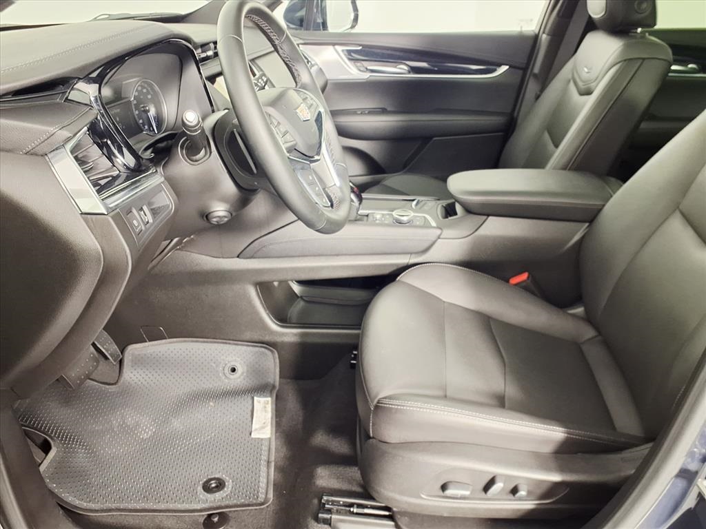 2025 Cadillac XT5 Premium Luxury - 5