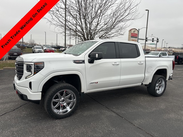 2022 GMC Sierra 1500 AT4's photo