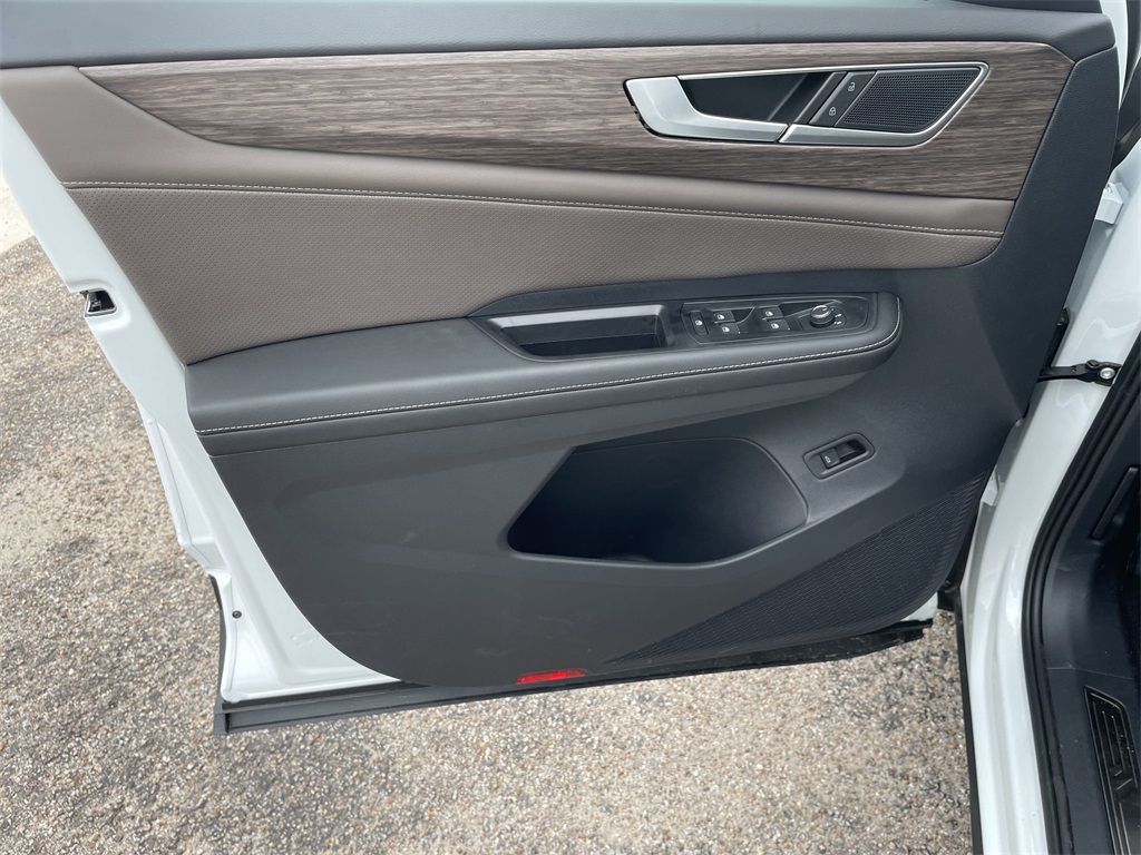 2025 Volkswagen Atlas 2.0T SEL - 9