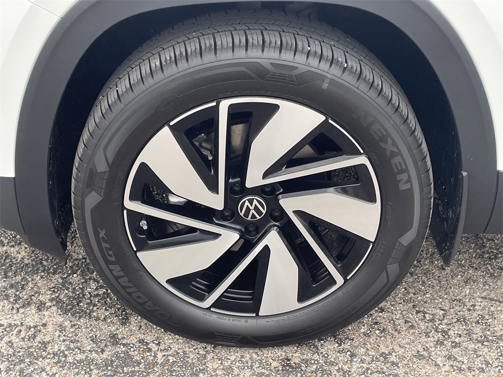 2025 Volkswagen Atlas 2.0T SEL - 7