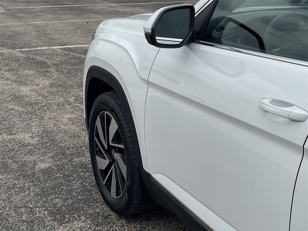 2025 Volkswagen Atlas 2.0T SEL - 8