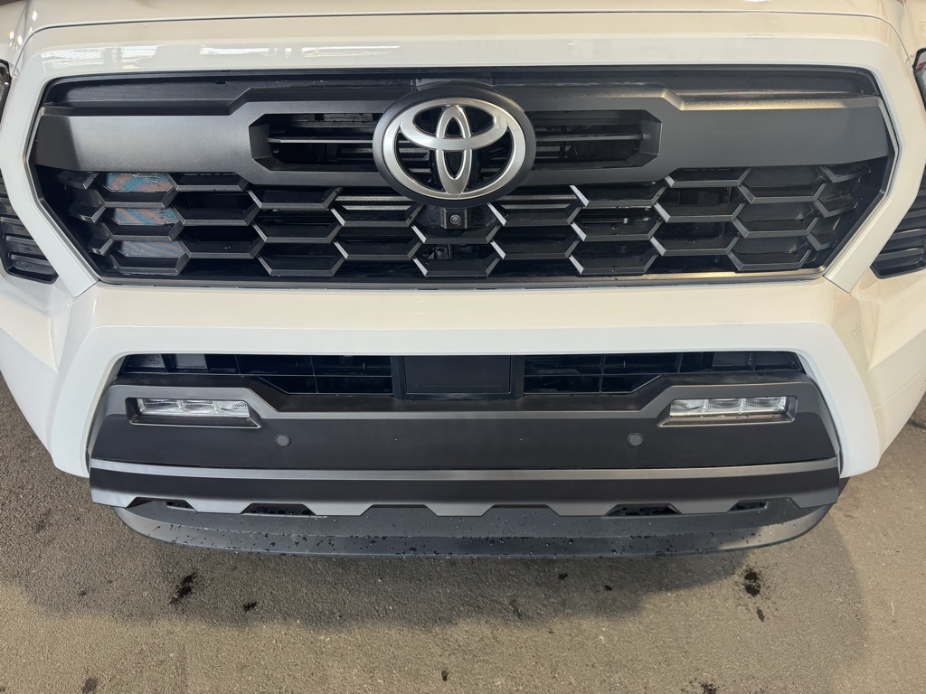 Thumbnail: 2025 Toyota Tacoma - 13