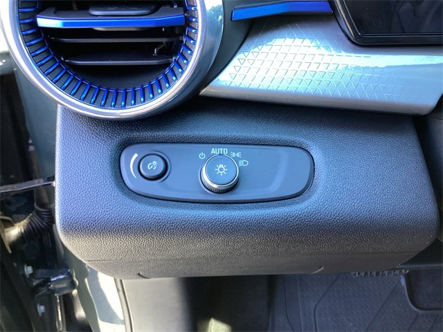 Used Car 2025 Chevrolet Trax  Lt For Sale Under $25,000 In San Antonio, Texas