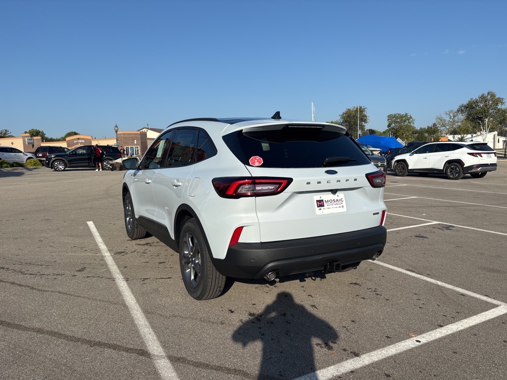 2026 Ford Escape Hybrid