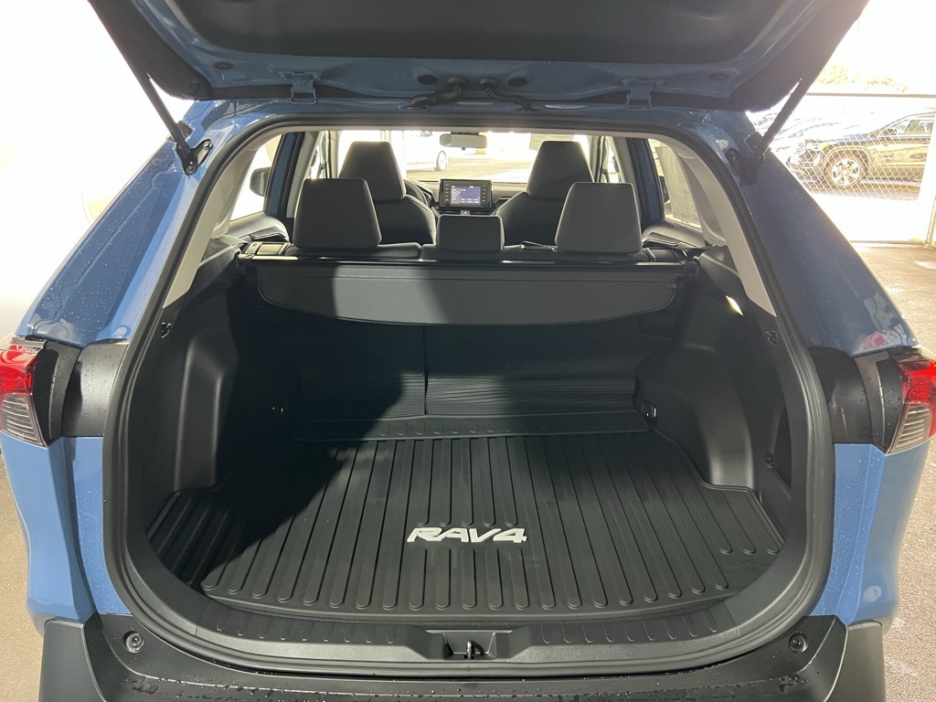 Thumbnail: 2025 Toyota RAV4 - 23