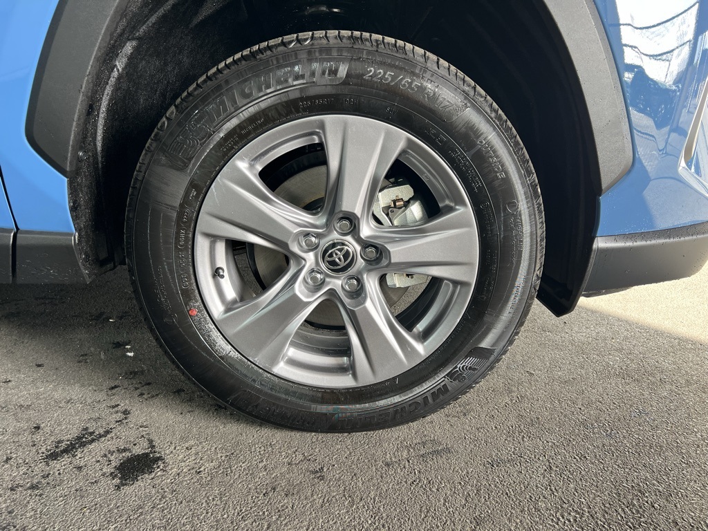 Thumbnail: 2025 Toyota RAV4 - 7