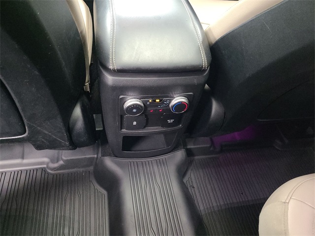 2020 – Ford – Explorer