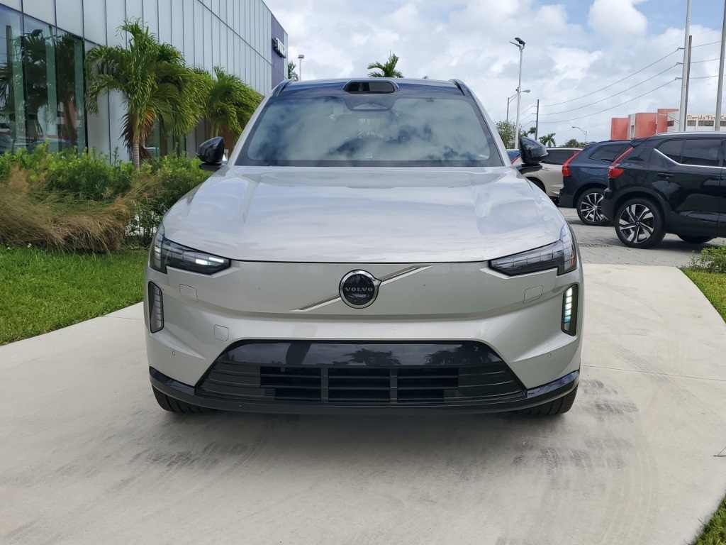 2025 Volvo EX90 Twin Motor Ultra photo 2