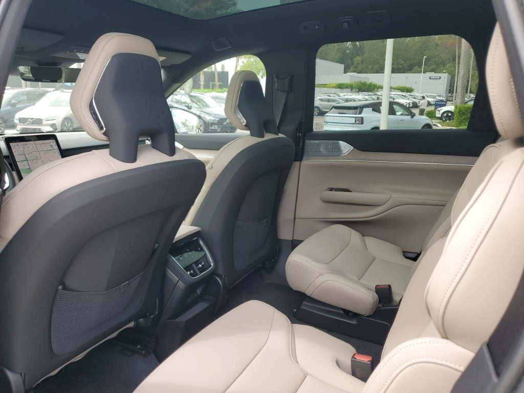 2025 Volvo EX90 Twin Motor Ultra photo 5