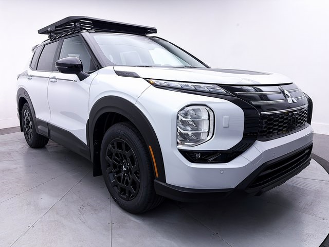 2026 Mitsubishi Outlander Trail Edition's photo