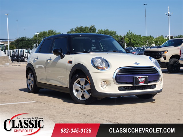 Pepper White 2016 MINI Cooper 4-Door Hatchback FWD Hatchback Front-Wheel Drive 6-Speed Automatic