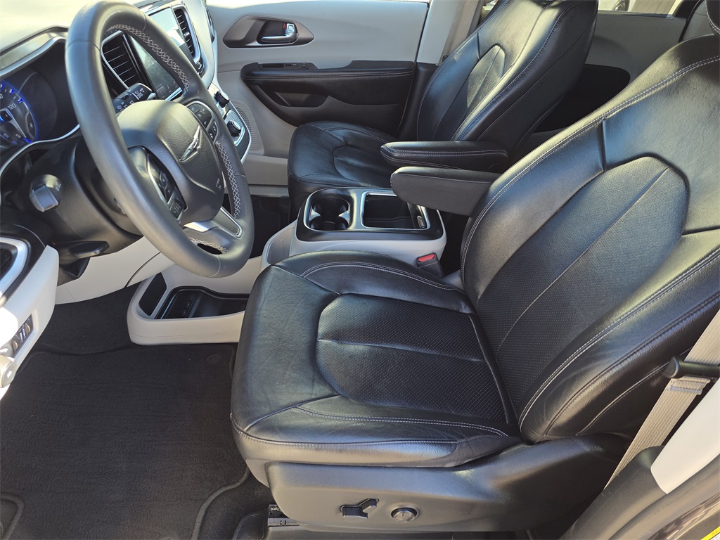 2022 Chrysler Pacifica Touring L Gray at AutoSavvy Houston Southwest