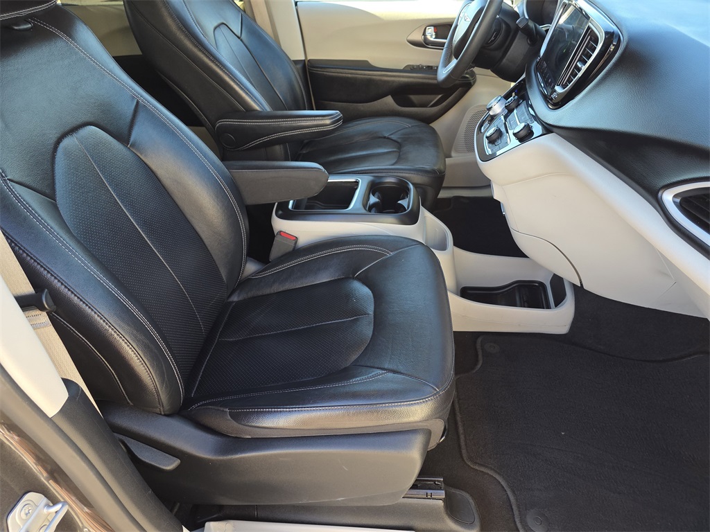 2022 Chrysler Pacifica Touring L Gray at AutoSavvy Houston Southwest