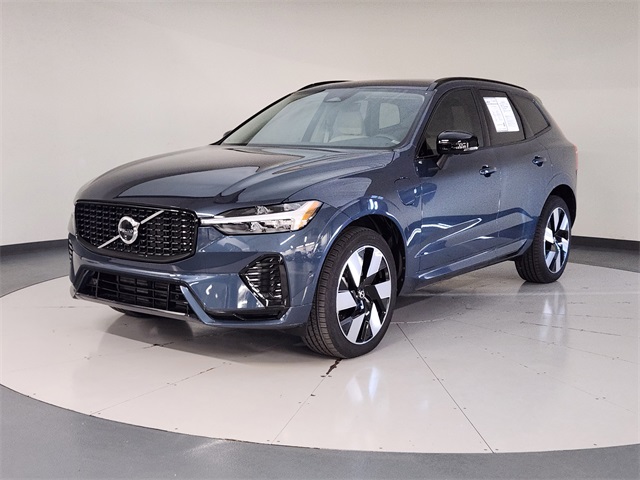 2025 Volvo XC60 Plus